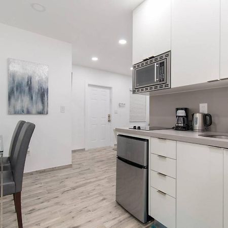 Newly Renovated 1 Bedroom Apt Designer Unit # 3 Dania Beach Eksteriør bilde